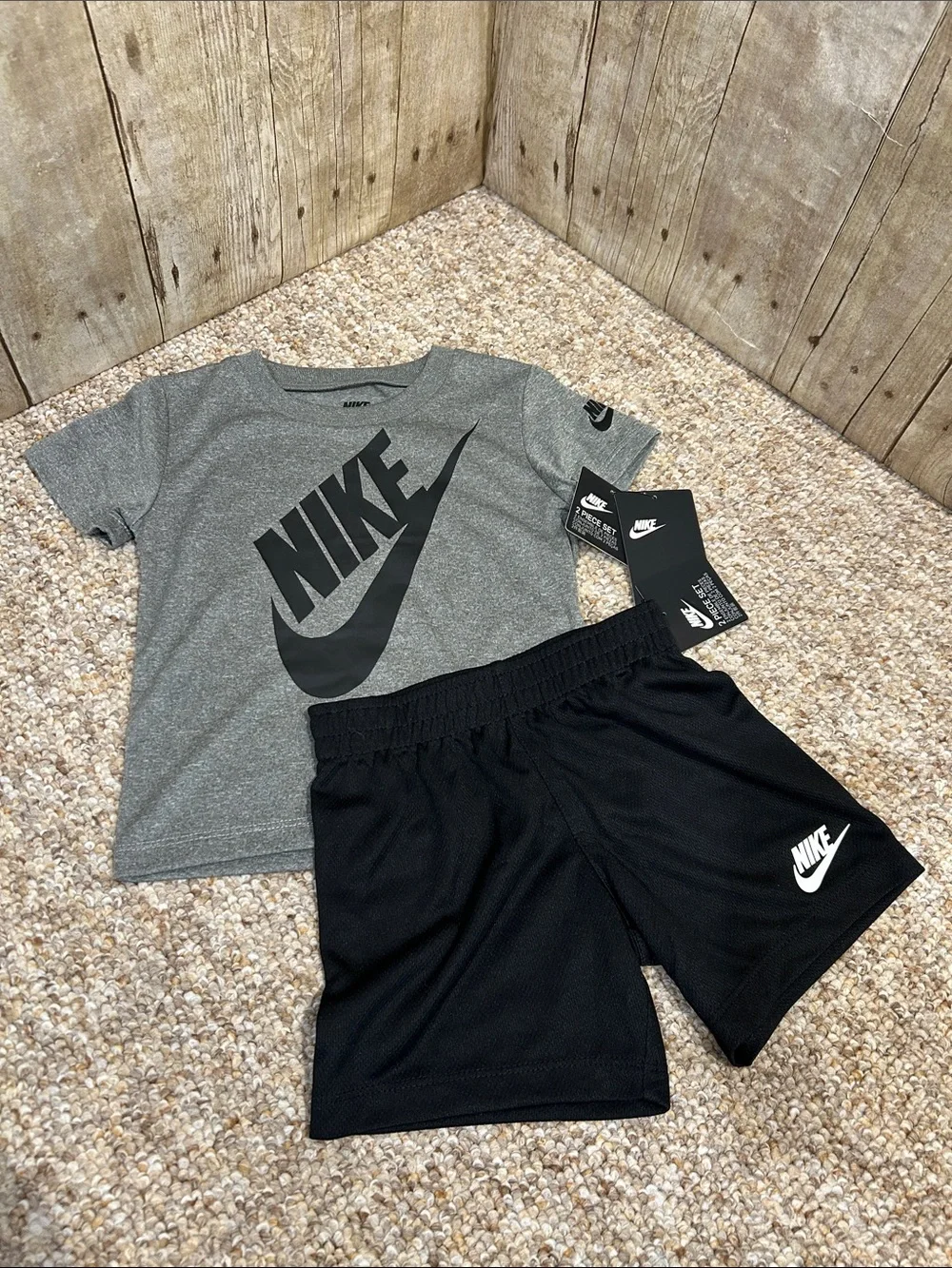 Nike 2-Piece T-Shirt and Shorts Set Black/Gray 24M